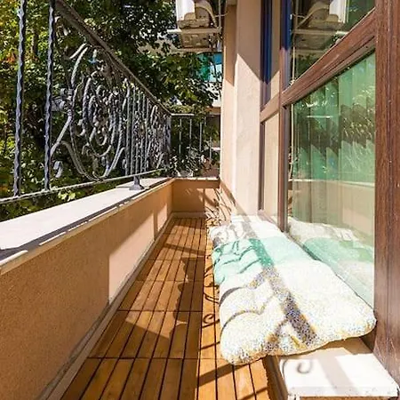 2br ,10 Minutes Walk To Center Płowdiw