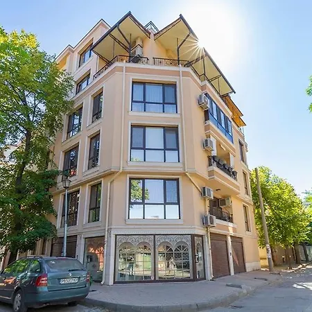 Brand New Apartment, 10 Minutes To Center アパート
